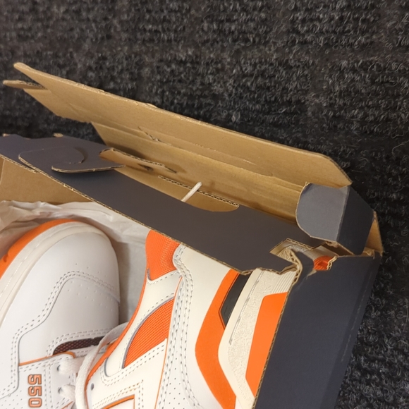 BNIB New balance 550 varsity orange - Picture 7 of 10